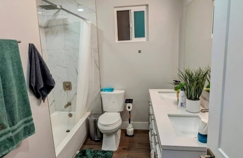 Yuma House | Casa Vera - Charming fully remodeled house on large lot with mini theater