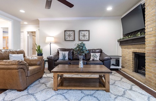 North San Antonio - SAT House | Casa Verde