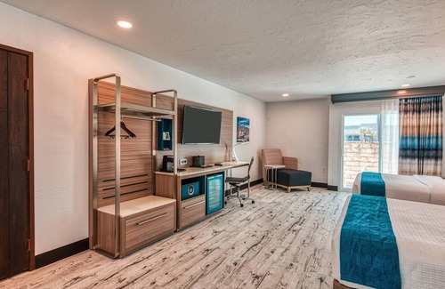 Port Hueneme Hotel | Casa Via Mar Inn, an Ascend Collection Hotel