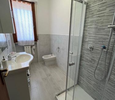 Ex Campo d'Aviazione Apartment | Casa Via Turati