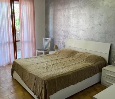 Ex Campo d'Aviazione Apartment | Casa Via Turati