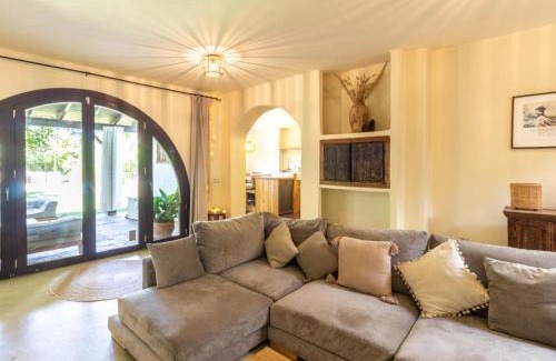 Restabal House | Casa Viernes