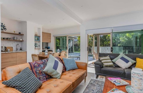 Casuarina House | Casa Villa by the Ocean