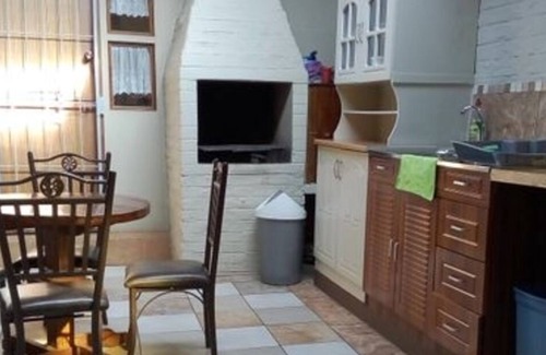 Carletonville Bed & Breakfast | Casa Villa Guest House Carletonville - Suite 3