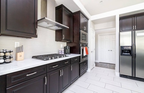 Elk Grove House | Casa Villa Nueva - Comfortable, Spacious & Refreshing