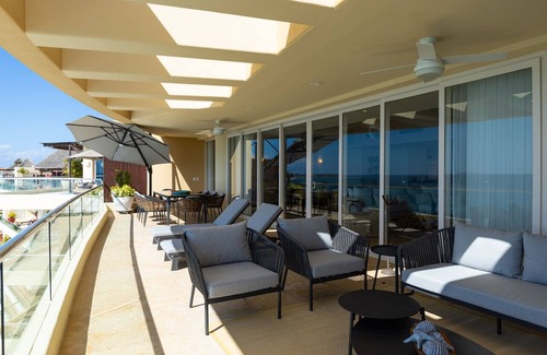 Emiliano Zapata Condo | Casa Vista Marietas - Beachfront, Ocean View 5 BR Luxury Penthouse