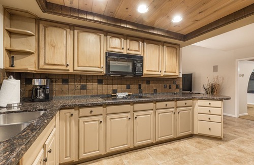 Raskin Estates House | Casa Voltaire by Porter | Luxury Heated Pool & Spa in Scottsdale, AZ