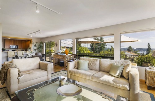 Bremerton House | CASA ZEN - DT MANETTE - WATER VIEWS - CLOSE TO FERRY & NAVAL BASE