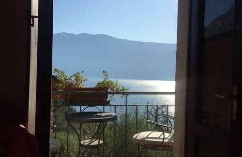 Gargnano House | Casa Zuino Comfortable holiday residence