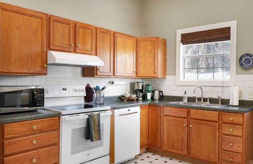 Government Hill House | Casabella - A Birdy Vacation Rental