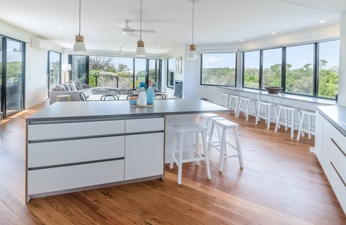 Inverloch House | Casablanca - Surf Side - Wifi Included