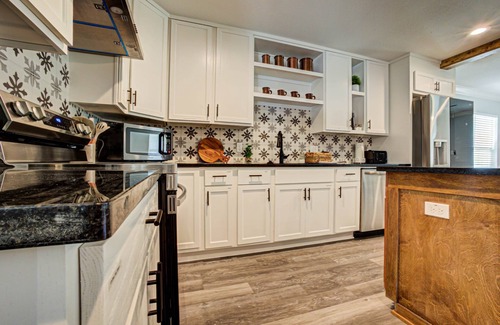 Waco House | Casablanca Waco: Oasis near Baylor/Silos w/hot tub & firepit, Casablanca Waco