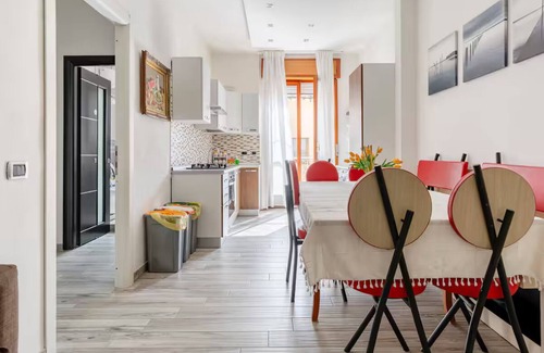 Torre del Greco House | CasaCondo@MARIA Enjoy your holidays in a cozy big space, MtVesuvius, Pompeii, sea
