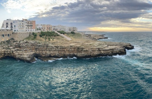 L'Assunta House | Casaconvista in the historic center of Polignano a Mare, Bari. Close to historical places