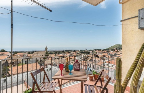 Nicolosi Apartment | Casada - Etna's Grandeur: Elegant Retreat in Nicolosi