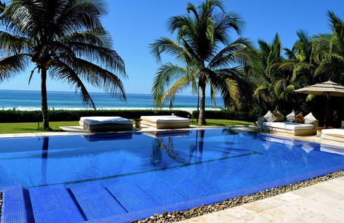 Santa Maria Colotepec House | .casaemelina-puertoescondido.contact us for a deal !n25m Pool, huge property