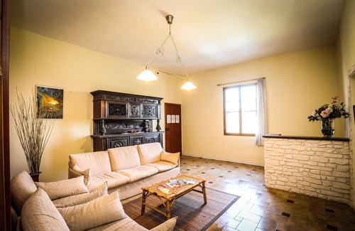 Castel San Pietro Terme Apartment | Casale dei Conti Holiday Apartments - I Ciliegi Apartment