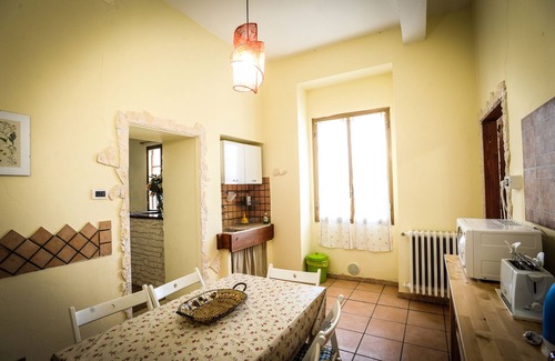 Castel San Pietro Terme Apartment | Casale dei Conti Holiday Apartments - I Ciliegi Apartment