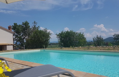 Panicale Villa | Casale Rosie' 3 BEDROOMS + 4 FULL BATHROOMS + WIFI + PRIVATE POOL