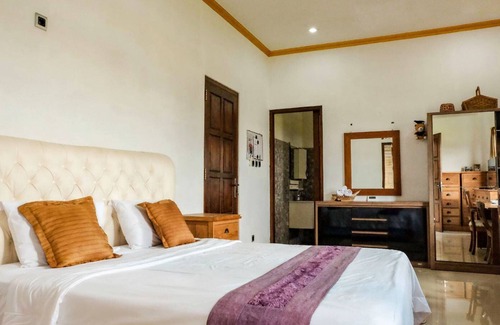 Sleman House | Casamia Homestay