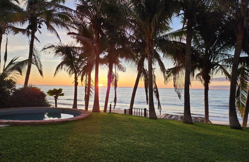Las Pocitas House | CasaPia in front of the Sea! Mancora.