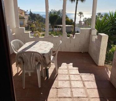 Salobrena Apartment | CASAS-E-Y -F-pequeño conjunto casas adosado