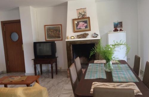 Salobrena Apartment | CASAS-E-Y -F-pequeño conjunto casas adosado