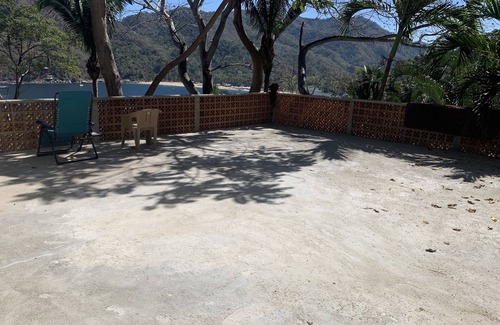 Yelapa Apartment | CASAS LAS PAROTAS 1-Room Studio Apartment with rooftop patio overlooking Bay