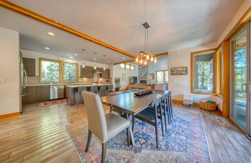 Westbrook Meadows House | Cascade Crest-Family Friendly Home, Hot Tub, Private Yard