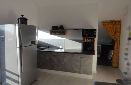 Piton Saint-Leu Apartment | CASEMAMIRI Appart tout confort 4 pers +1 bb, terrasse vue mer, piscine