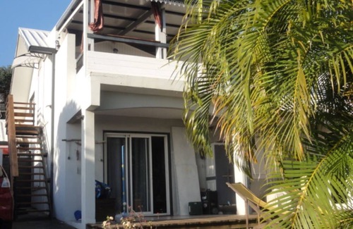 Piton Saint-Leu Apartment | CASEMAMIRI Appart tout confort 4 pers +1 bb, terrasse vue mer, piscine