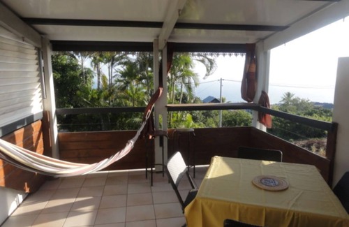 Piton Saint-Leu Apartment | CASEMAMIRI Appart tout confort 4 pers +1 bb, terrasse vue mer, piscine
