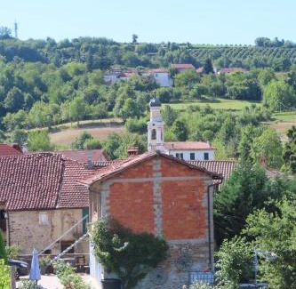 Camerana House | Casetta delle rose