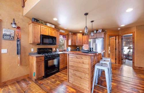 Lead Cabin | Cash Sluice Lodge