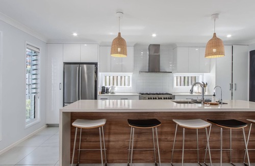 Casuarina House | Casienda - Single level beachside holiday home