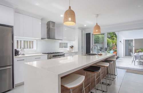 Casuarina House | Casienda - Single level beachside holiday home