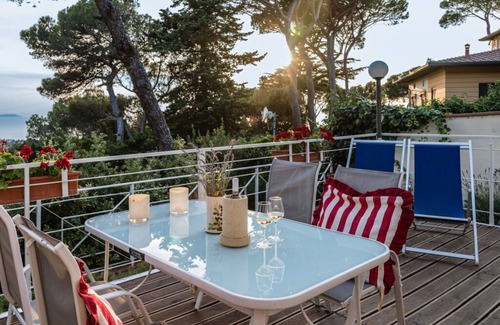 Livorno House | Casina di Savolano Comfortable holiday residence
