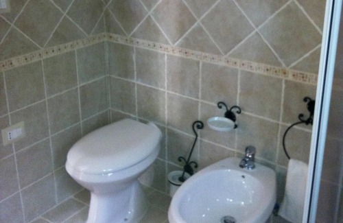 Uggiano Montefusco Villa | Casina San Martino depandance in Villa with Pool