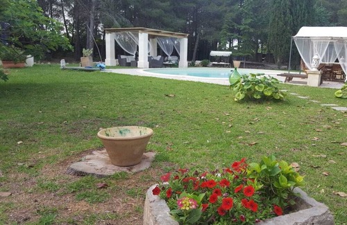 Uggiano Montefusco Villa | Casina San Martino depandance in Villa with Pool