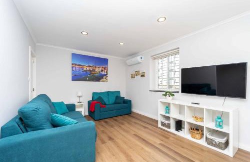 Vila Nova de Gaia Apartment | Casinha dos Avós by LovelyStay