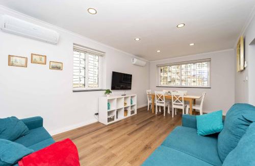 Vila Nova de Gaia Apartment | Casinha dos Avós by LovelyStay