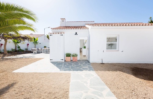 Arona Cottage | Casita 3, prívate garden, Sat Tv, WiFi