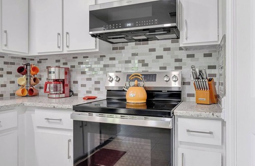 Northwest Crossing House | Casita Alegría~3BD/2BA~15MinToSeaWorld~PetsWelcome