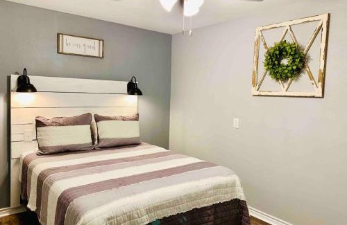 Waco House | Casita Blanca- Close To Downtown
