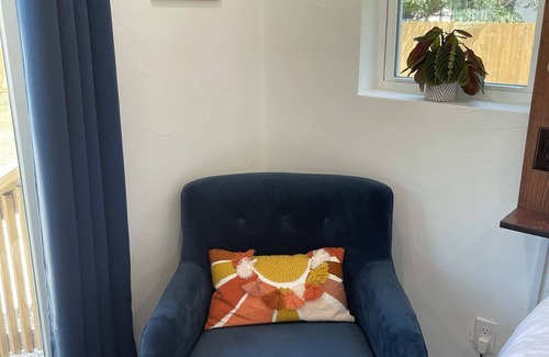 Kerrville Cottage | Casita Blanca - tiny house in the heart of Kerrville