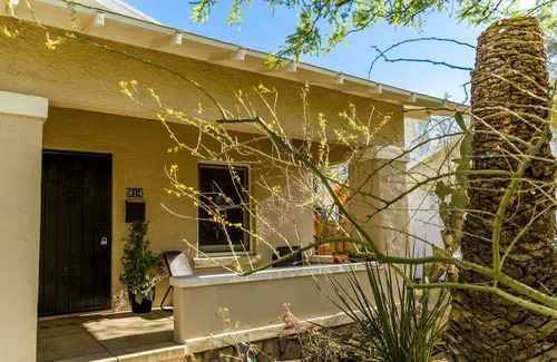 Tucson Apartment | Casita Cerquita: one half block to the U of A