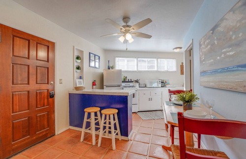 South Mission Beach Apartment | Casita de Playa- Steps to Ocean and Boardwalk!