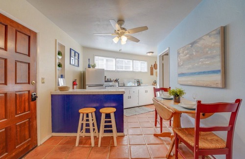 South Mission Beach Apartment | Casita de Playa- Steps to Ocean and Boardwalk!