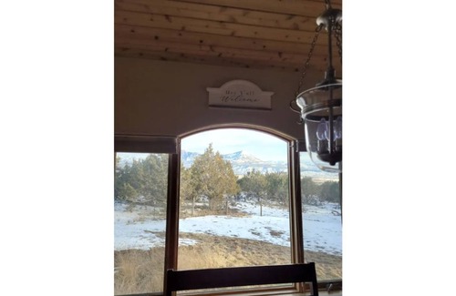 Hotchkiss House | Casita en la Mesa - breathtaking beauty and serenity