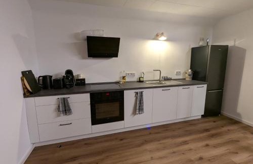 Weilburg Apartment | Casita im Tal - Entspannung mit Terrasse, Garten und Garage